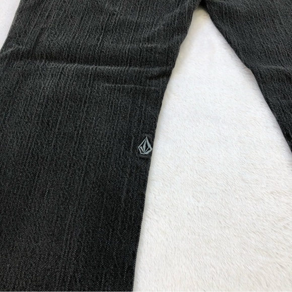 Volcom, Solver Modern Straight Jeans, Size 30 - Picture 10 of 14